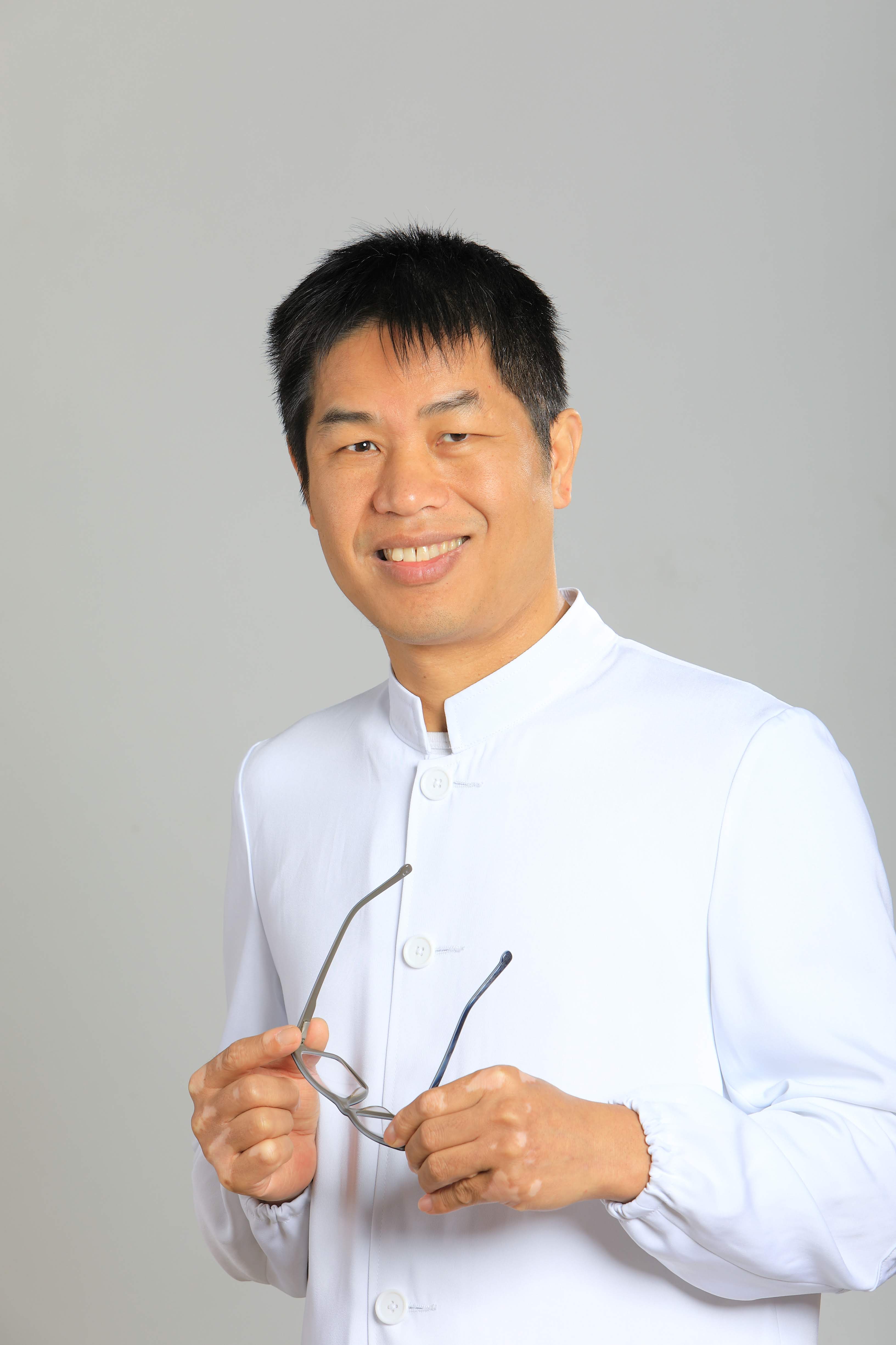 Dr. Leo Chen